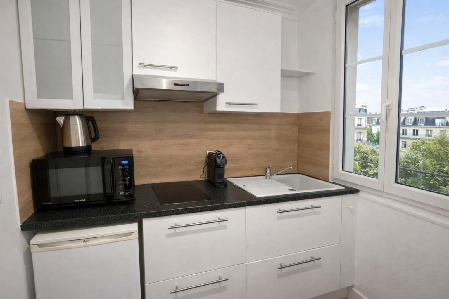 Parisien Grands Boulevards Couple Ou Solo Apartment *